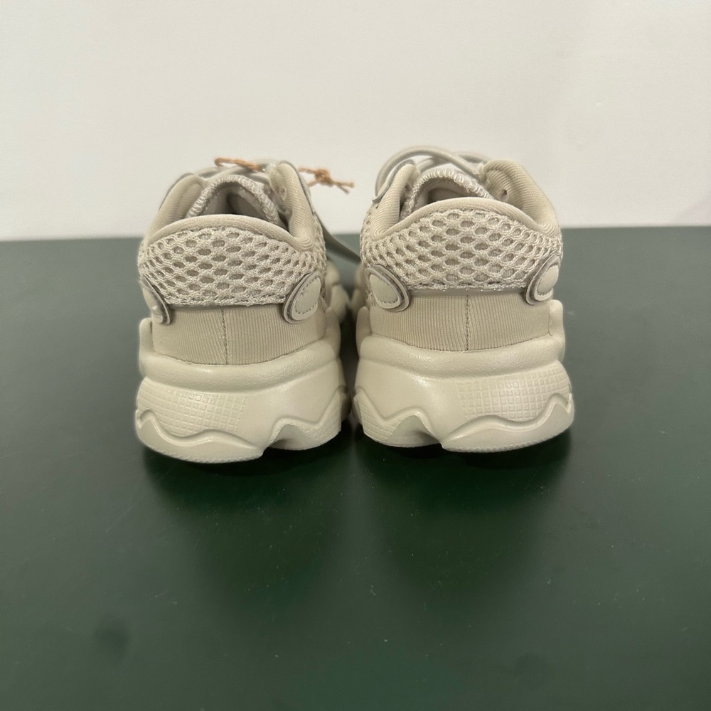 Adidas Toddler Ozweego EL I Beige Sneakers 5K - Picture 4 of 5